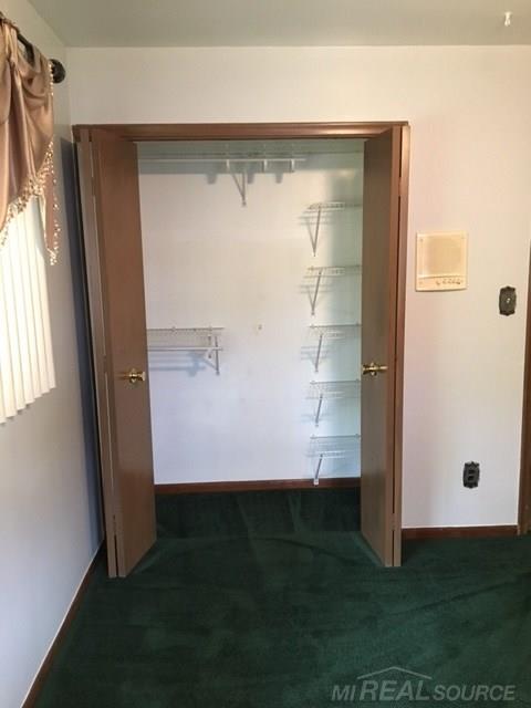 26216 Burg Road Warren, MI 48089 - Photo 28 of 63 31323415-28.JPG