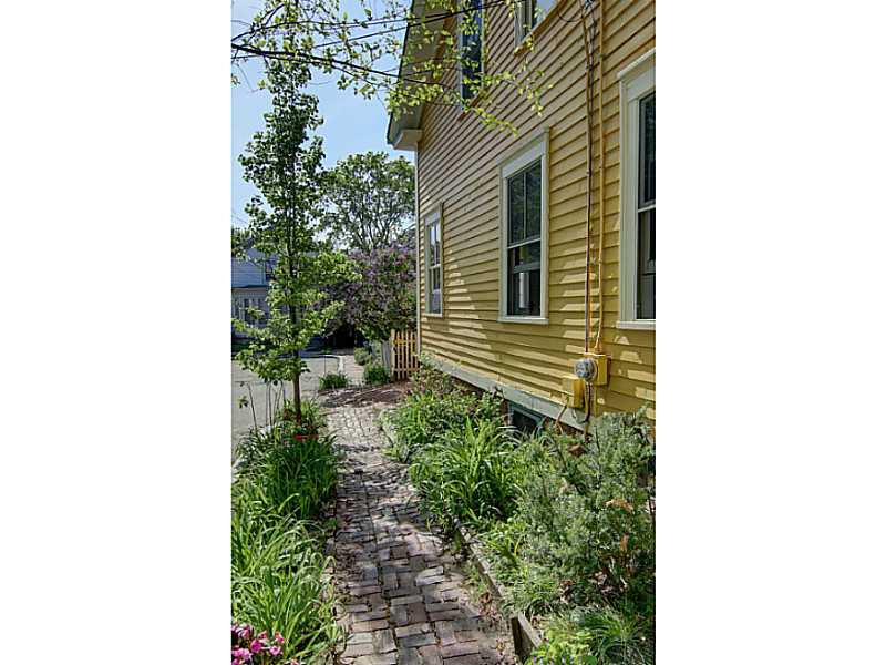 7 Hidden Street Providence, RI 02906 - Photo 3 of 20 Exterior Front.