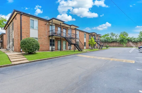 $1,200 | 2601 Hillsboro Pike, Unit I3, Nashville, TN 37212