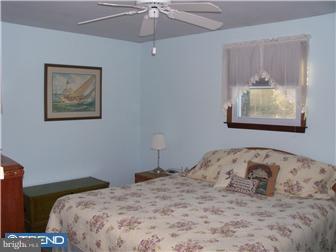 215 Cedarbrook Road Sicklerville, NJ 08081 - Photo 6 of 12 Bedroom - Main