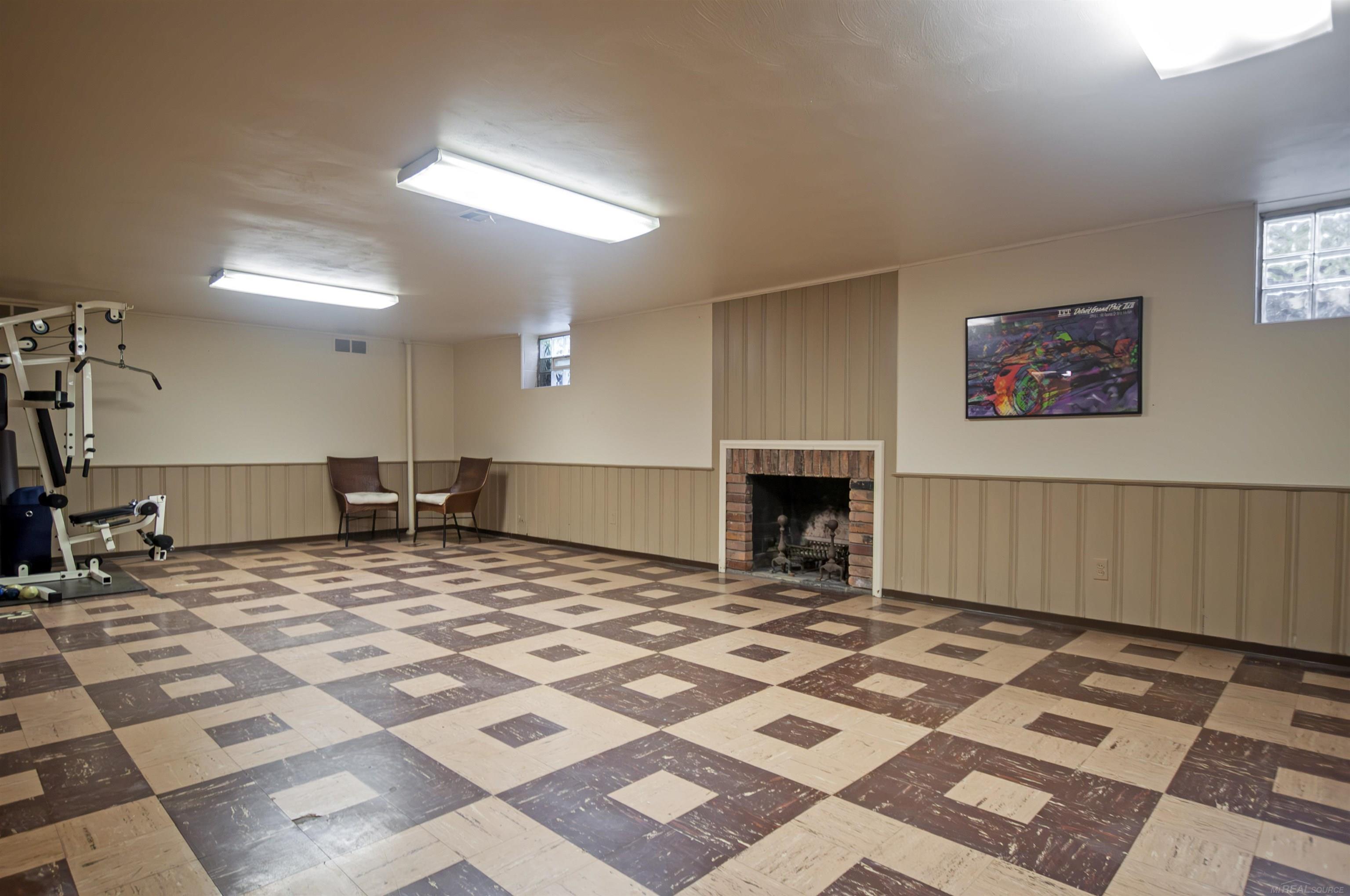 570 Oxford Road Grosse Pointe Woods, MI 48236 - Photo 75 of 99