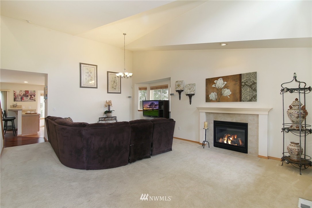 4619 152nd Place Southeast Bothell, WA 98012 - Photo 4 of 23