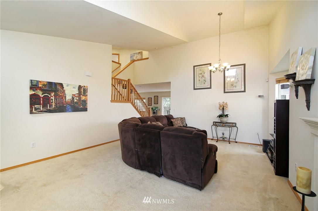 4619 152nd Place Southeast Bothell, WA 98012 - Photo 5 of 23
