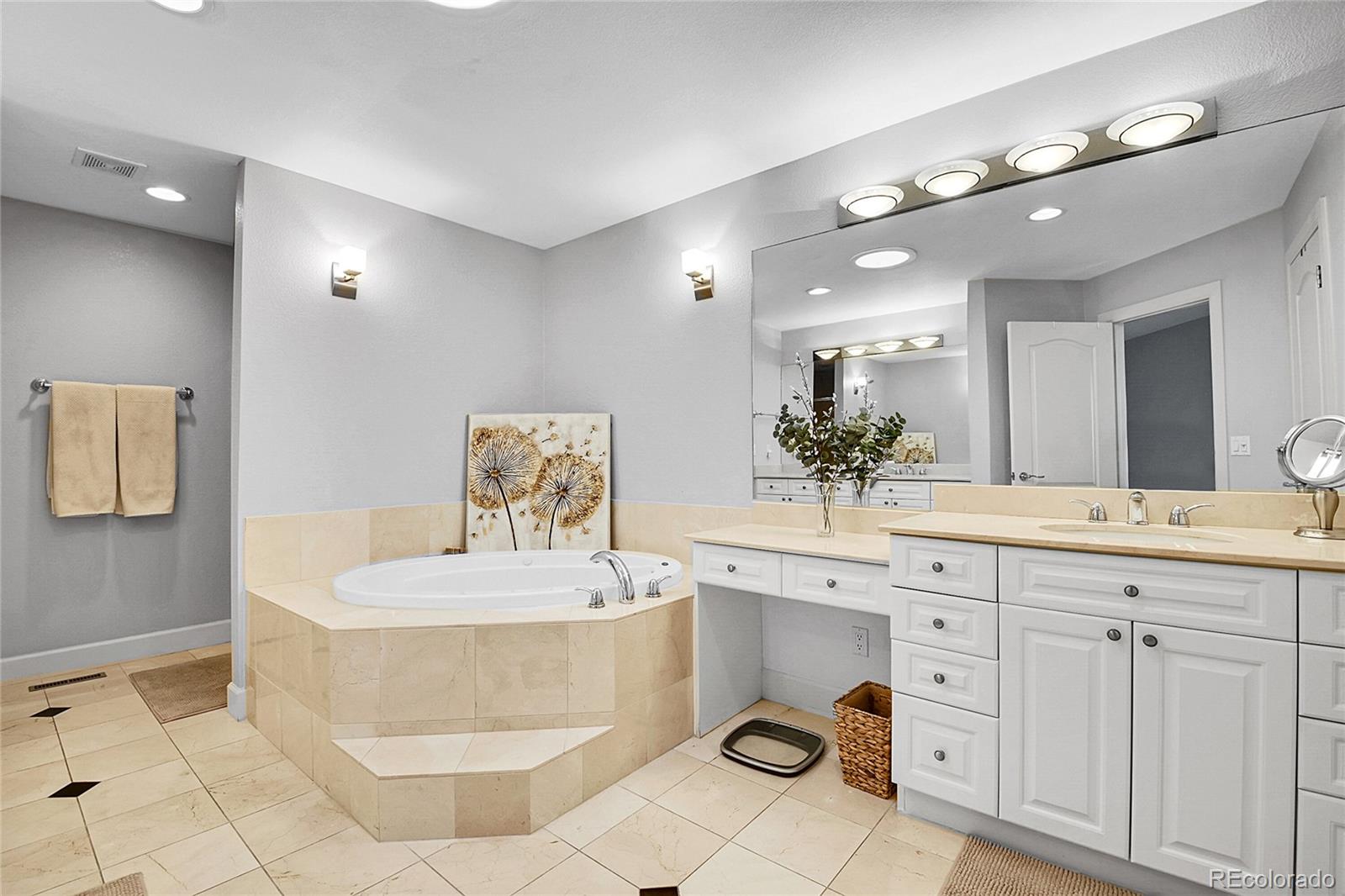 566 Josephine Street Denver, CO 80206 - Photo 14 of 45