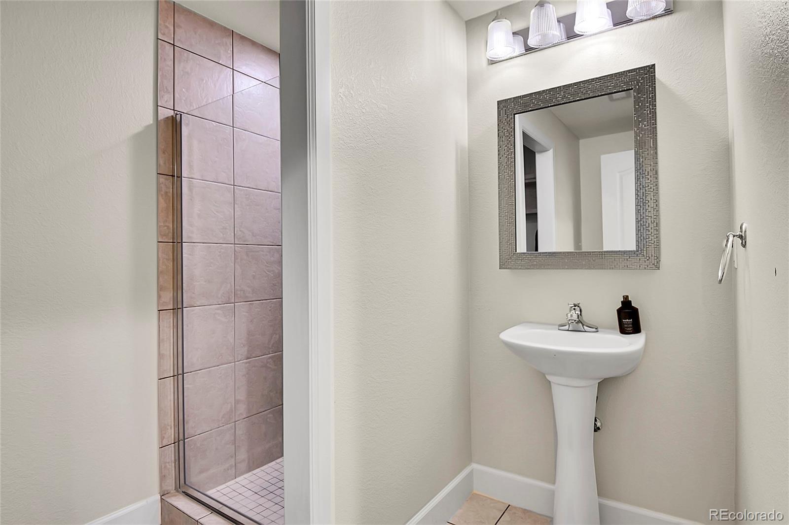 566 Josephine Street Denver, CO 80206 - Photo 28 of 45