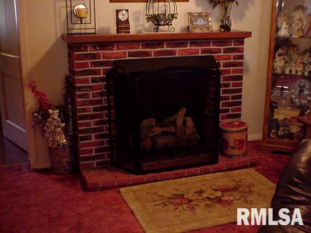 1433 Maple Street Quincy, IL 62301 - Photo 5 of 6 Gallery Image 5