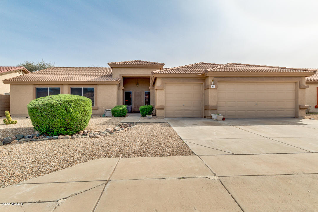 1429 East Darrel Road Phoenix, AZ 85042 - Photo 1 of 32 01-Darrel