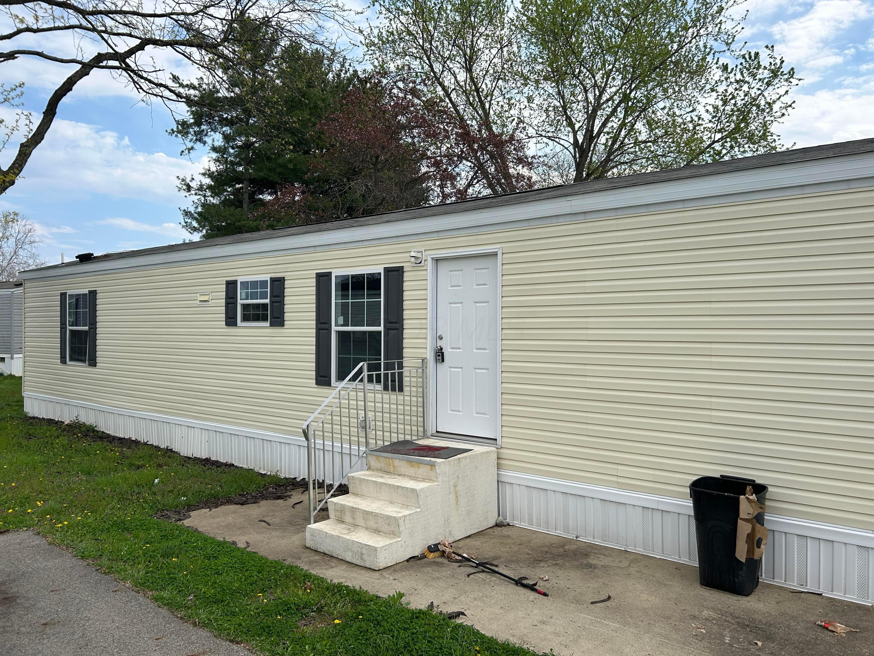 2445 Columbus-Lancaster Road Northwest, Unit 409 Lancaster, OH 43130 - Photo 1 of 11 IMG_5144