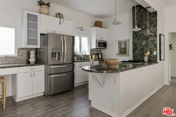 $1,395,000 | 8326 Kirkwood Drive, Los Angeles, CA 90046