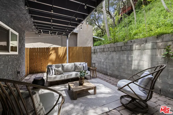 $1,395,000 | 8326 Kirkwood Drive, Los Angeles, CA 90046