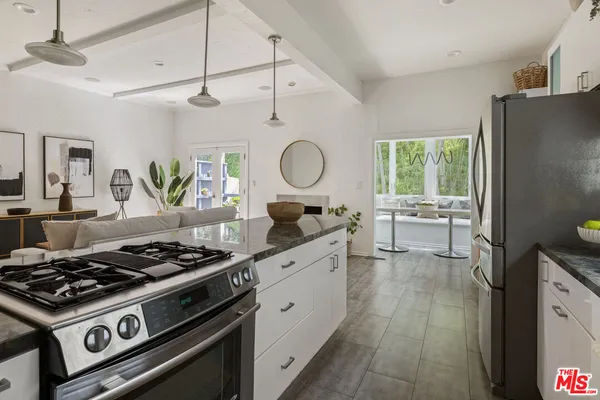 $1,395,000 | 8326 Kirkwood Drive, Los Angeles, CA 90046