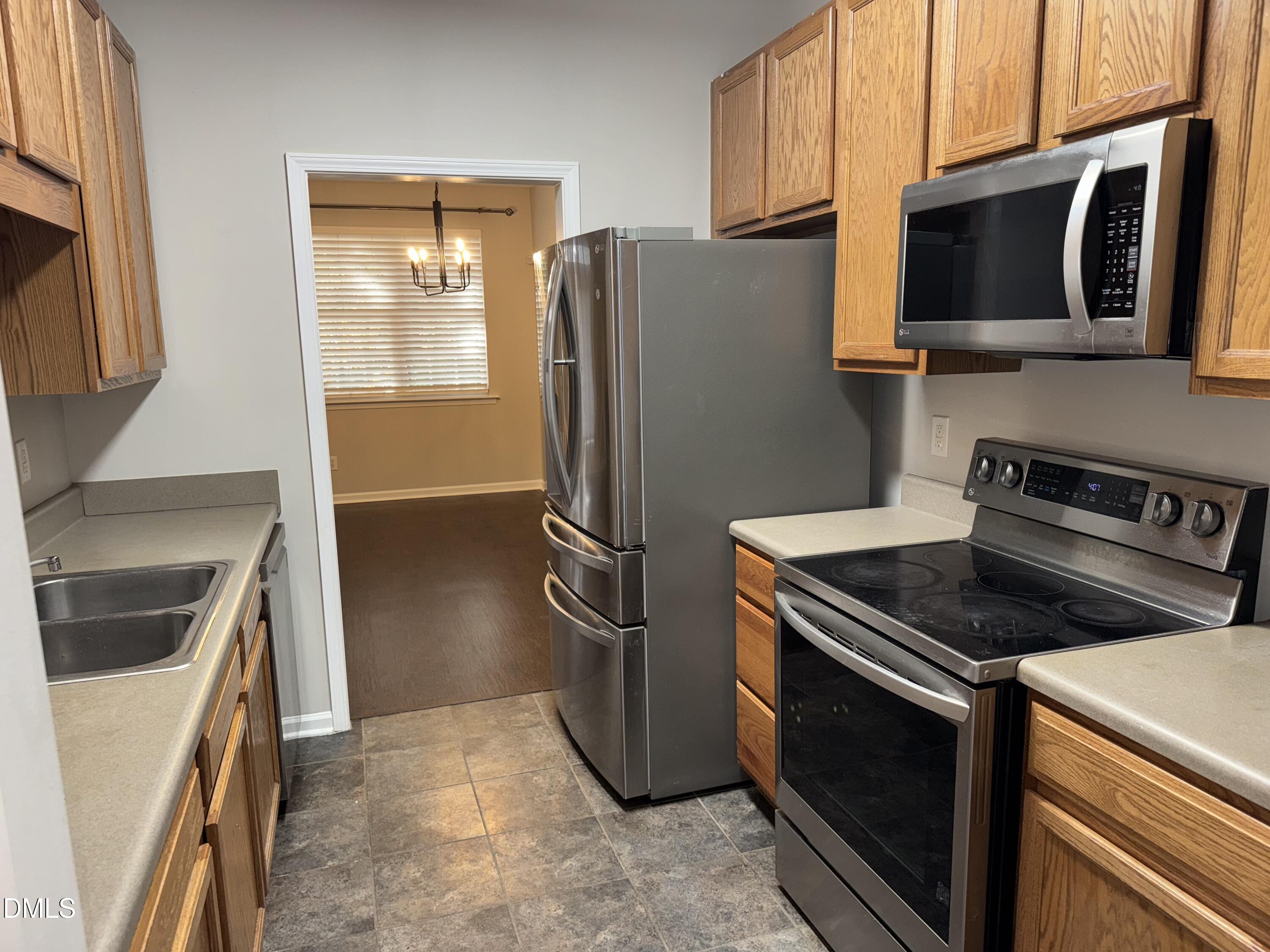 8245 Martello Lane Raleigh, NC 27613 - Photo 3 of 13 IMG_5428