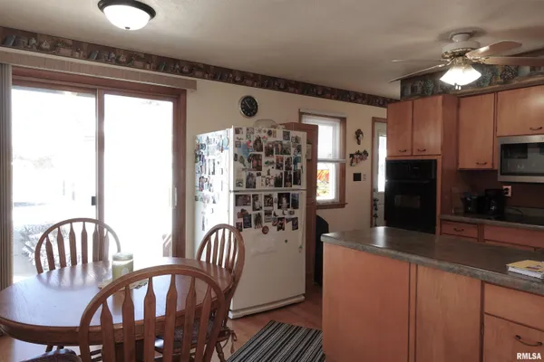 $139,000 | 667 Benard Street, Galesburg, IL 61401