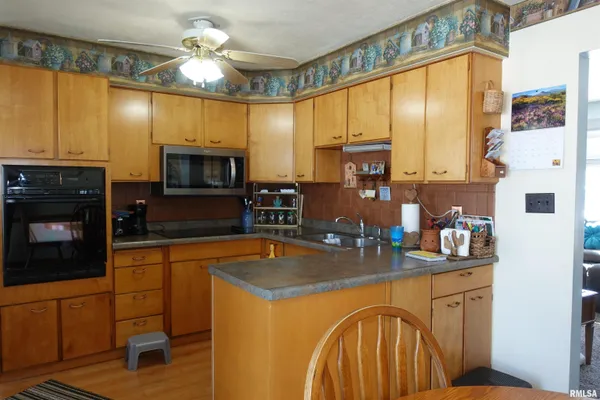 $139,000 | 667 Benard Street, Galesburg, IL 61401