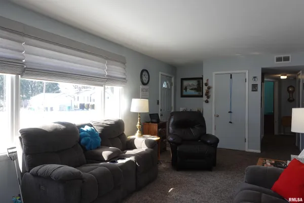 $139,000 | 667 Benard Street, Galesburg, IL 61401