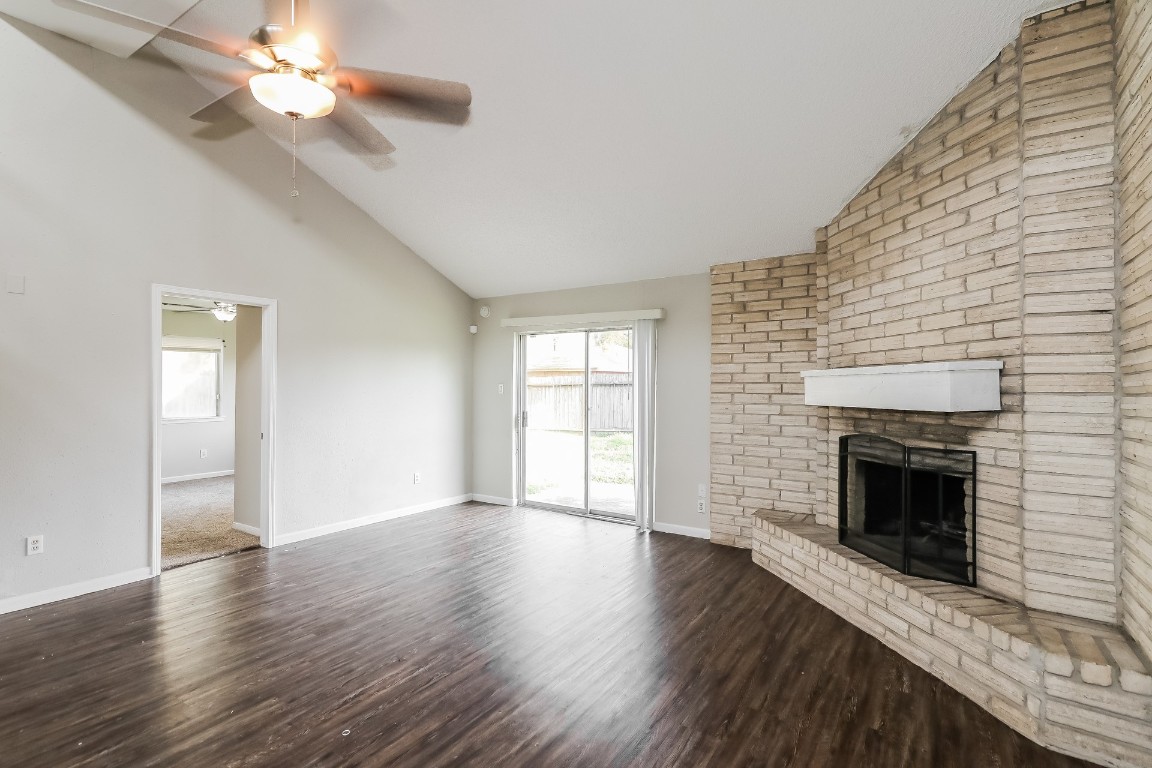 526 Reecewood Lane Missouri City, TX 77489 - Photo 2 of 21