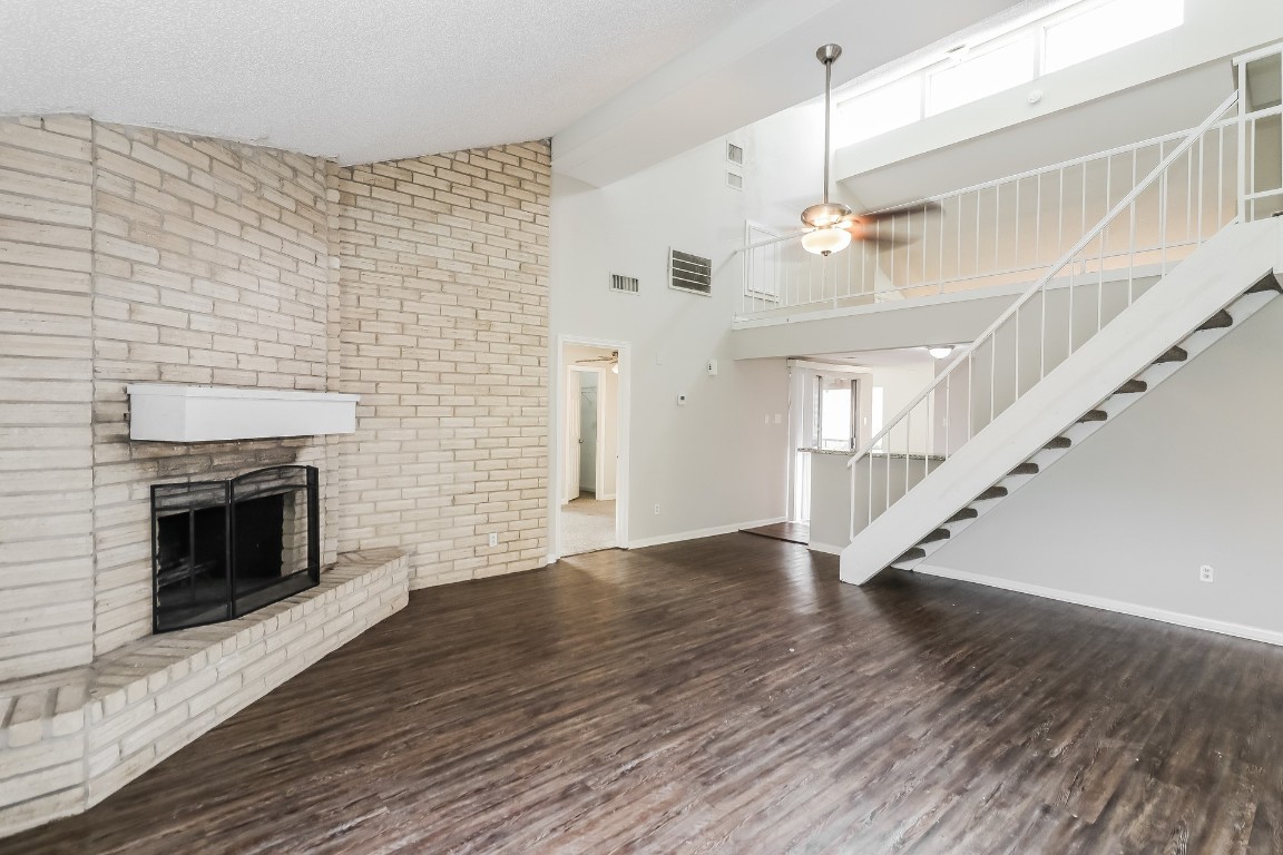 526 Reecewood Lane Missouri City, TX 77489 - Photo 3 of 21