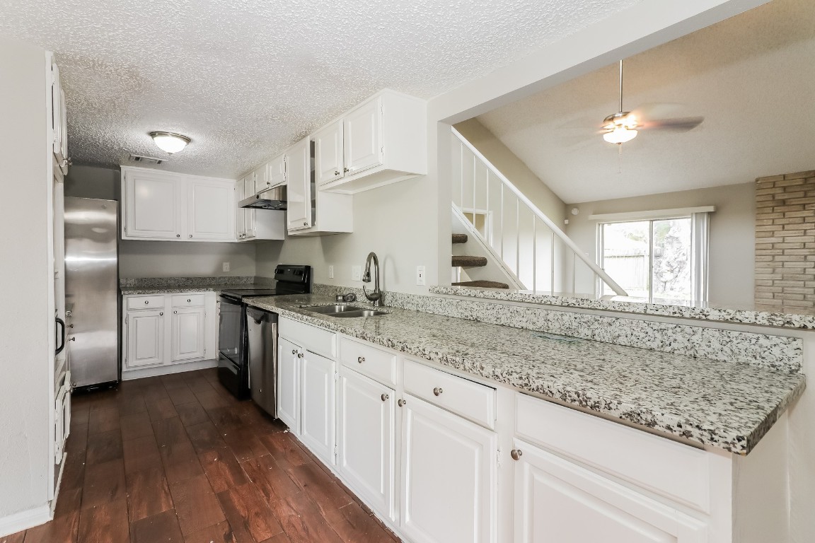 526 Reecewood Lane Missouri City, TX 77489 - Photo 5 of 21