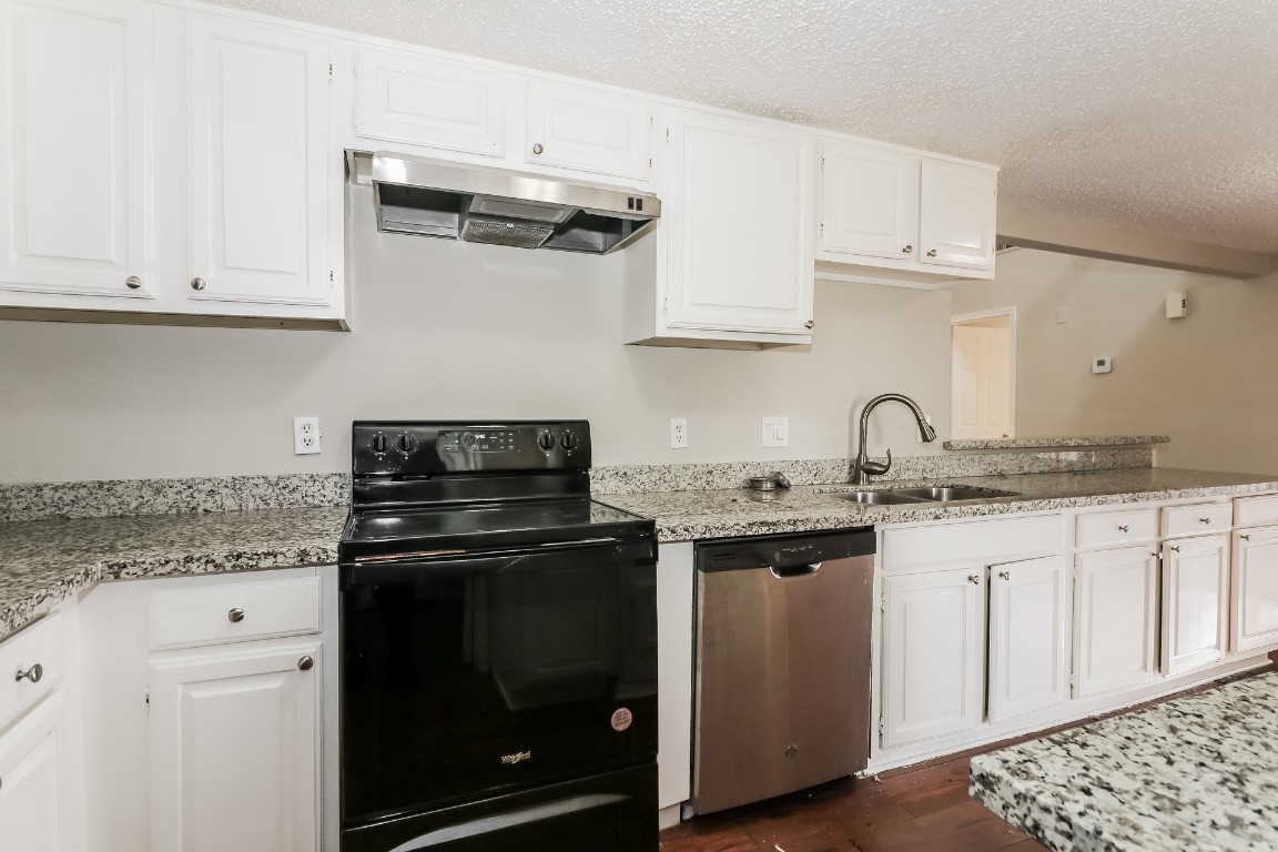 526 Reecewood Lane Missouri City, TX 77489 - Photo 6 of 21