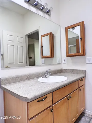 $1,095 | 427 South Clubhouse Lane, Sierra Vista, AZ 85635