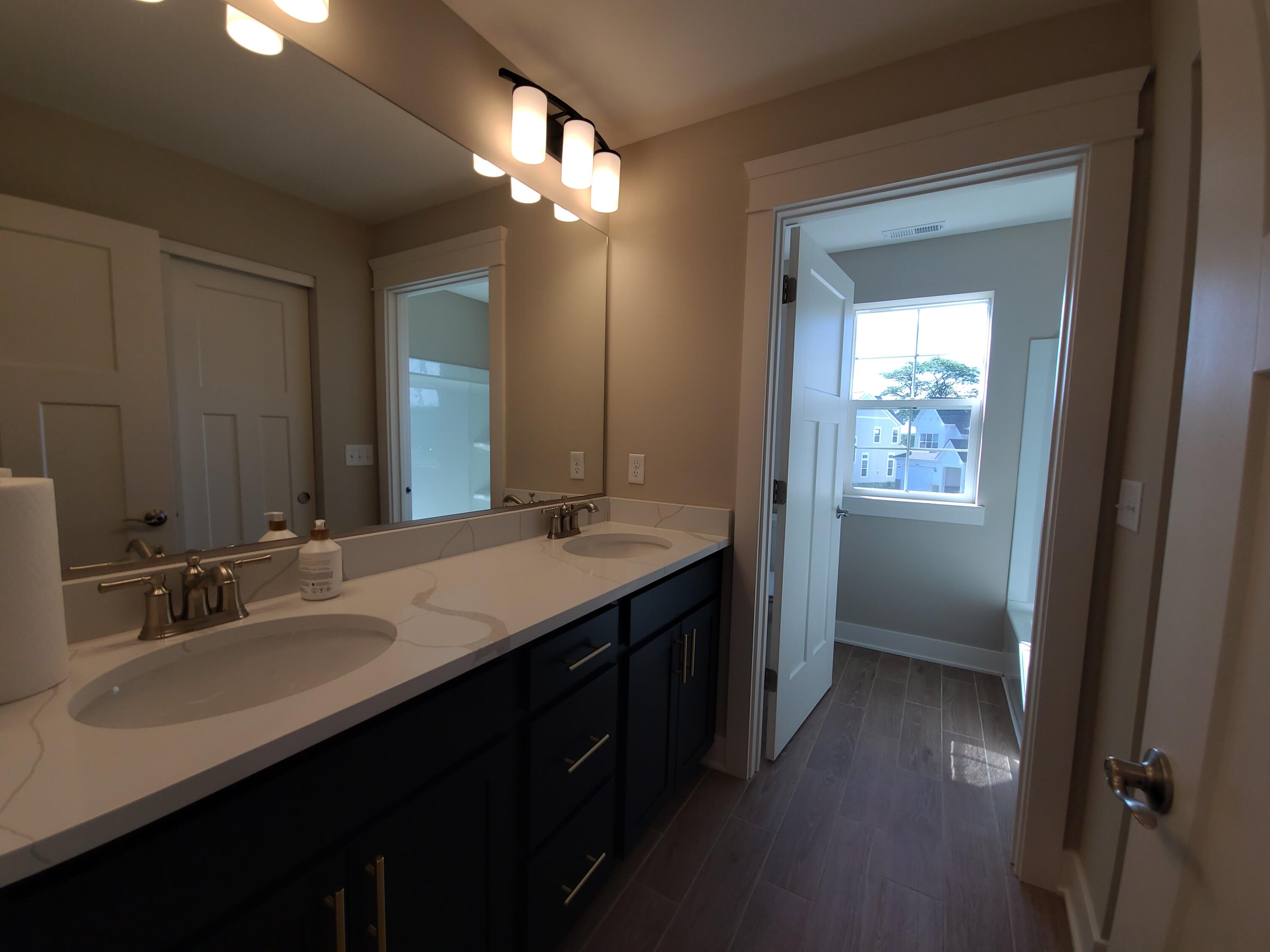2702 Harbor Court Delavan, WI 53115 - Photo 27 of 41 Bath 2