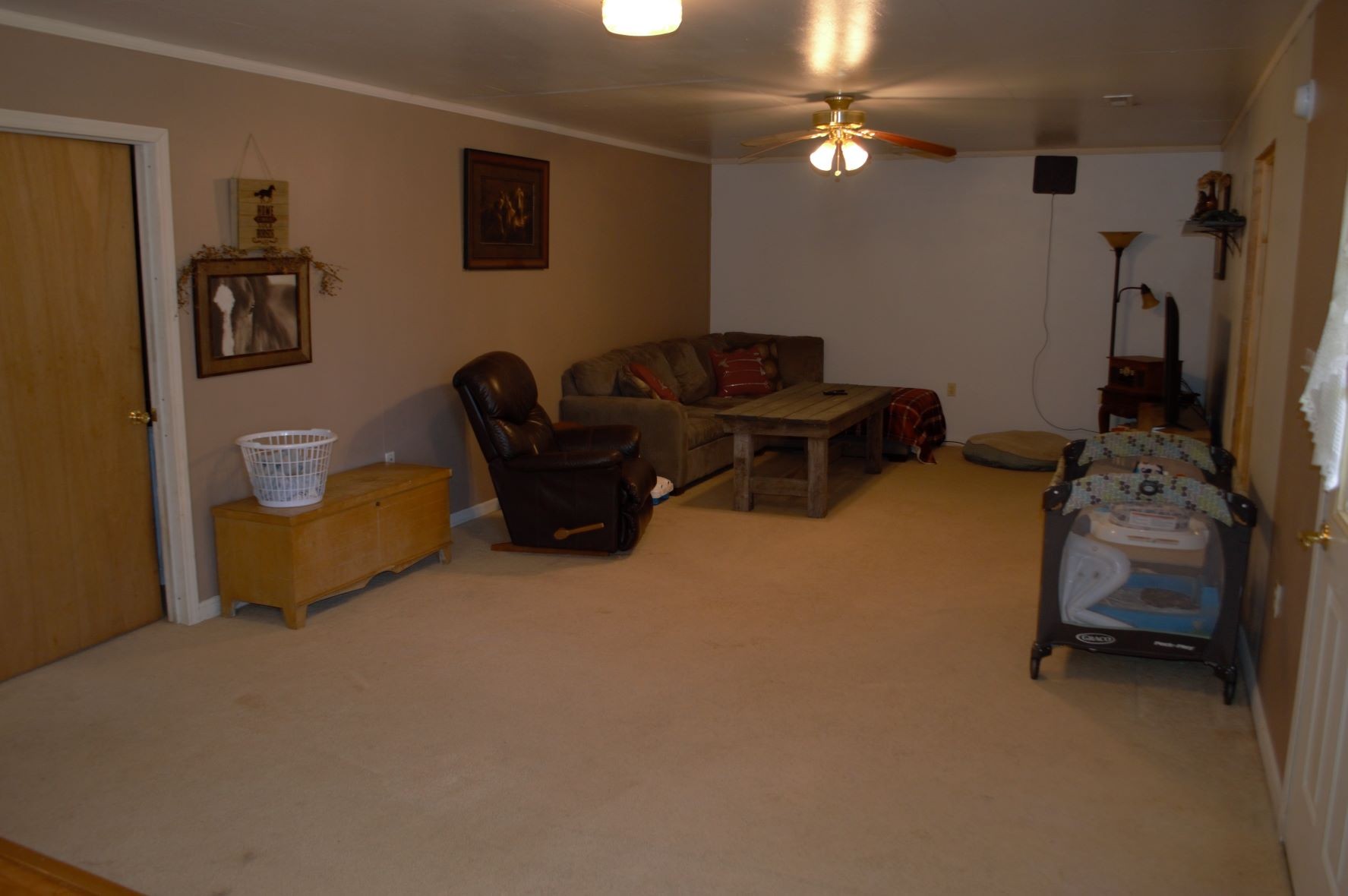 2151 Baggett Road Palmyra, TN 37142 - Photo 4 of 29 a living room with furniture and a window