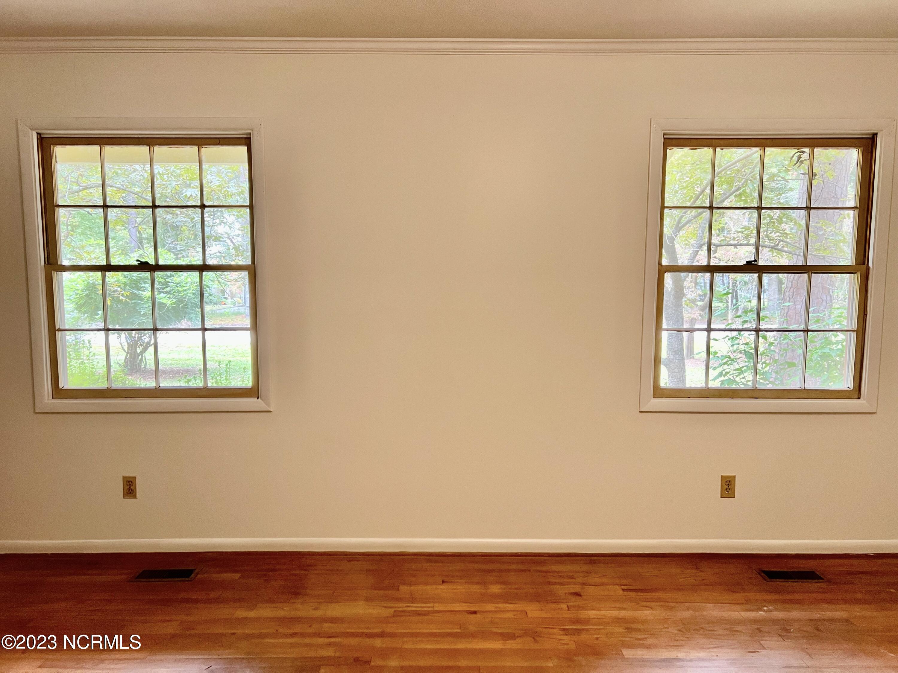 3201 Country Club Road New Bern, NC 28562 - Photo 9 of 45 4th Bedroom or Dining Room - you choose