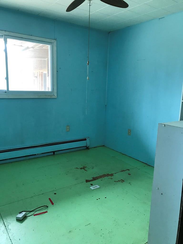 213 Stone Road Franklin, PA 16323 - Photo 16 of 28 a room with a small space