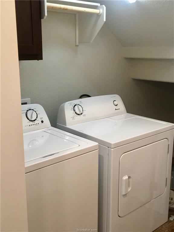 109 Ehlinger Drive Bryan, TX 77801 - Photo 4 of 25 a utility room with dryer and washer