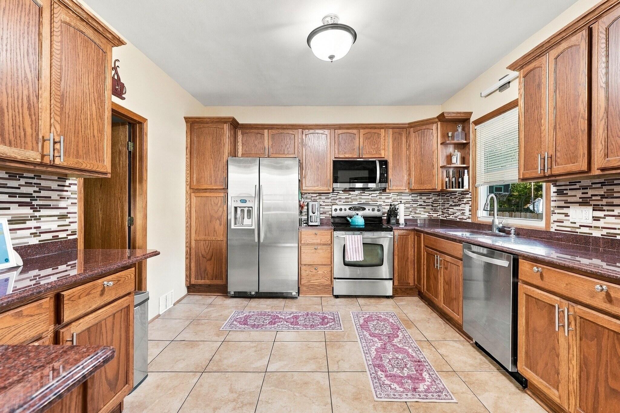 1632 North Main Street Racine, WI 53402 - Photo 14 of 68 15_Kitchen