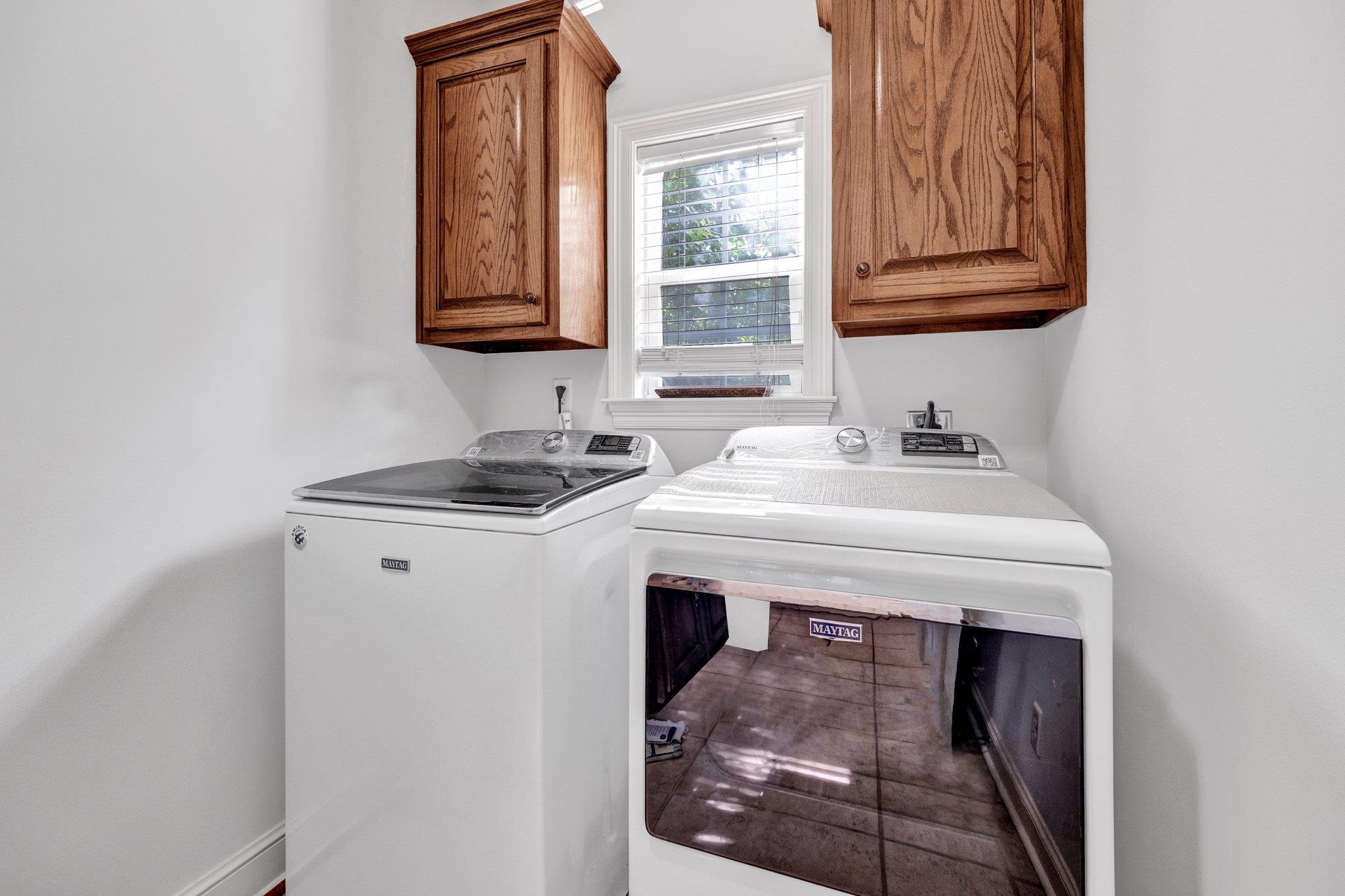 914 Beaver Creek Road Brighton, TN 38011 - Photo 22 of 38 a utility room with dryer and washer