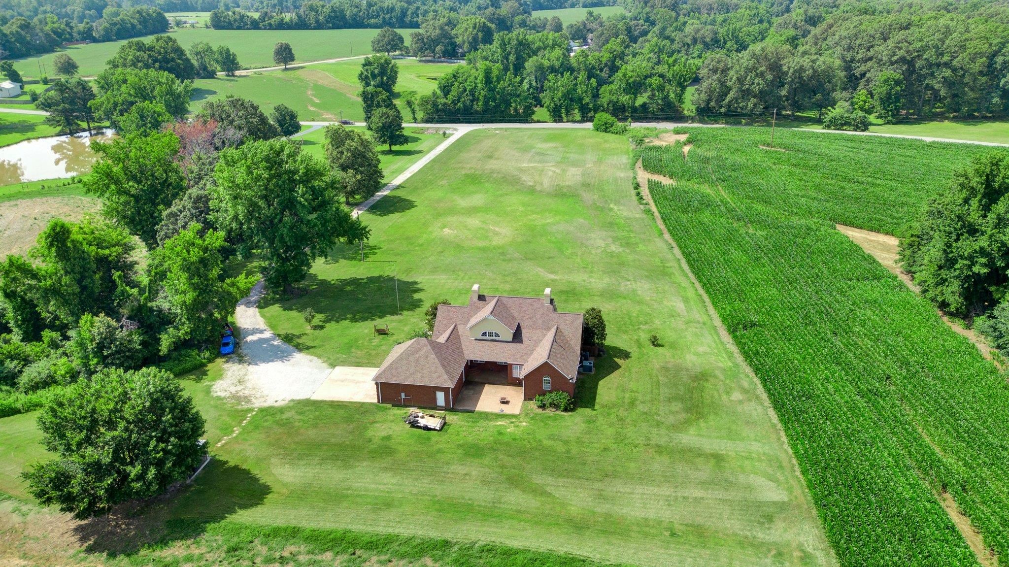 914 Beaver Creek Road Brighton, TN 38011 - Photo 31 of 38 a garden view with a seating space