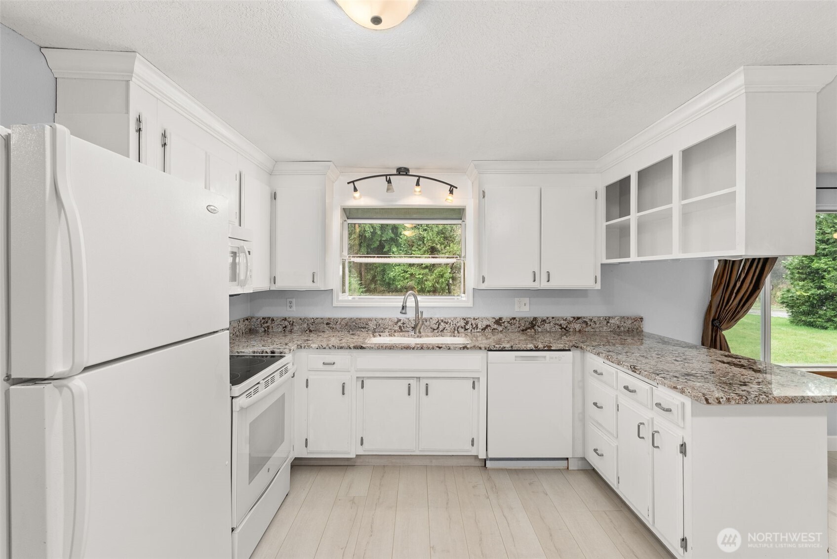 9918 168th Avenue Southwest Rochester, WA 98579 - Photo 12 of 39