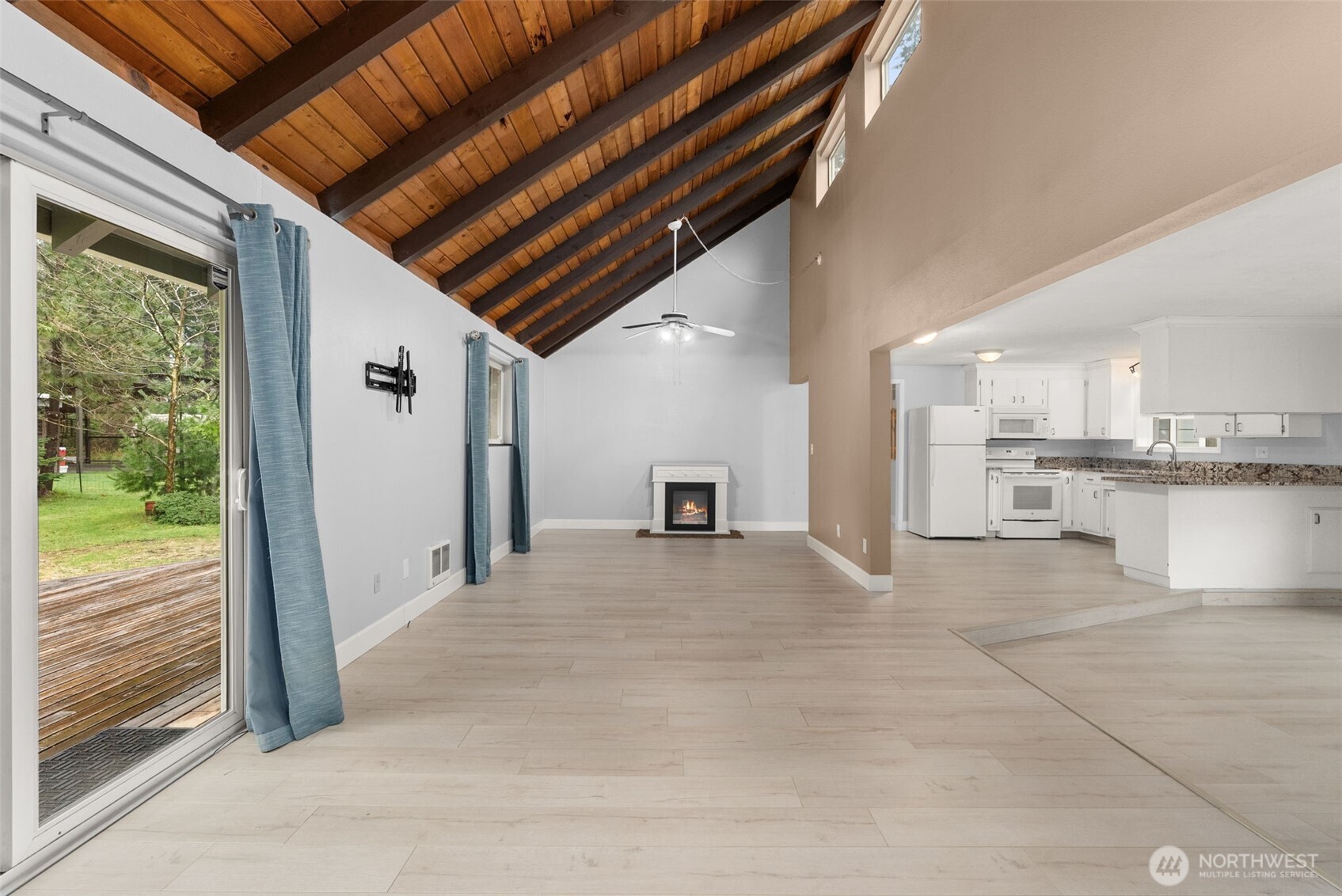 9918 168th Avenue Southwest Rochester, WA 98579 - Photo 15 of 39