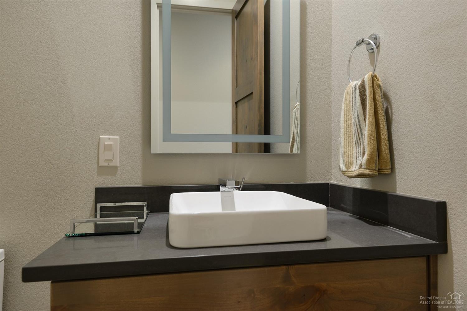 60436 Kangaroo Loop Bend, OR 97702 - Photo 10 of 24 Additional Photo
