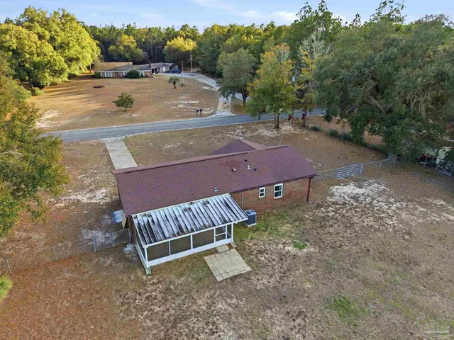 a view of a yard with entertaining space