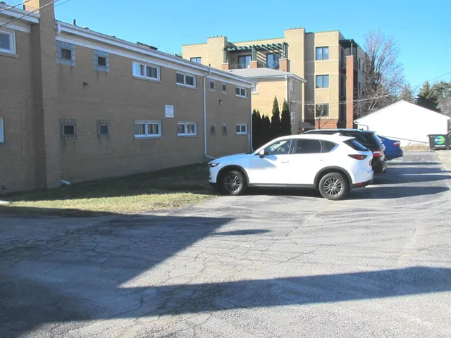 $1,500 | 33 North Clifton Avenue, Unit 101, Park Ridge, IL 60068