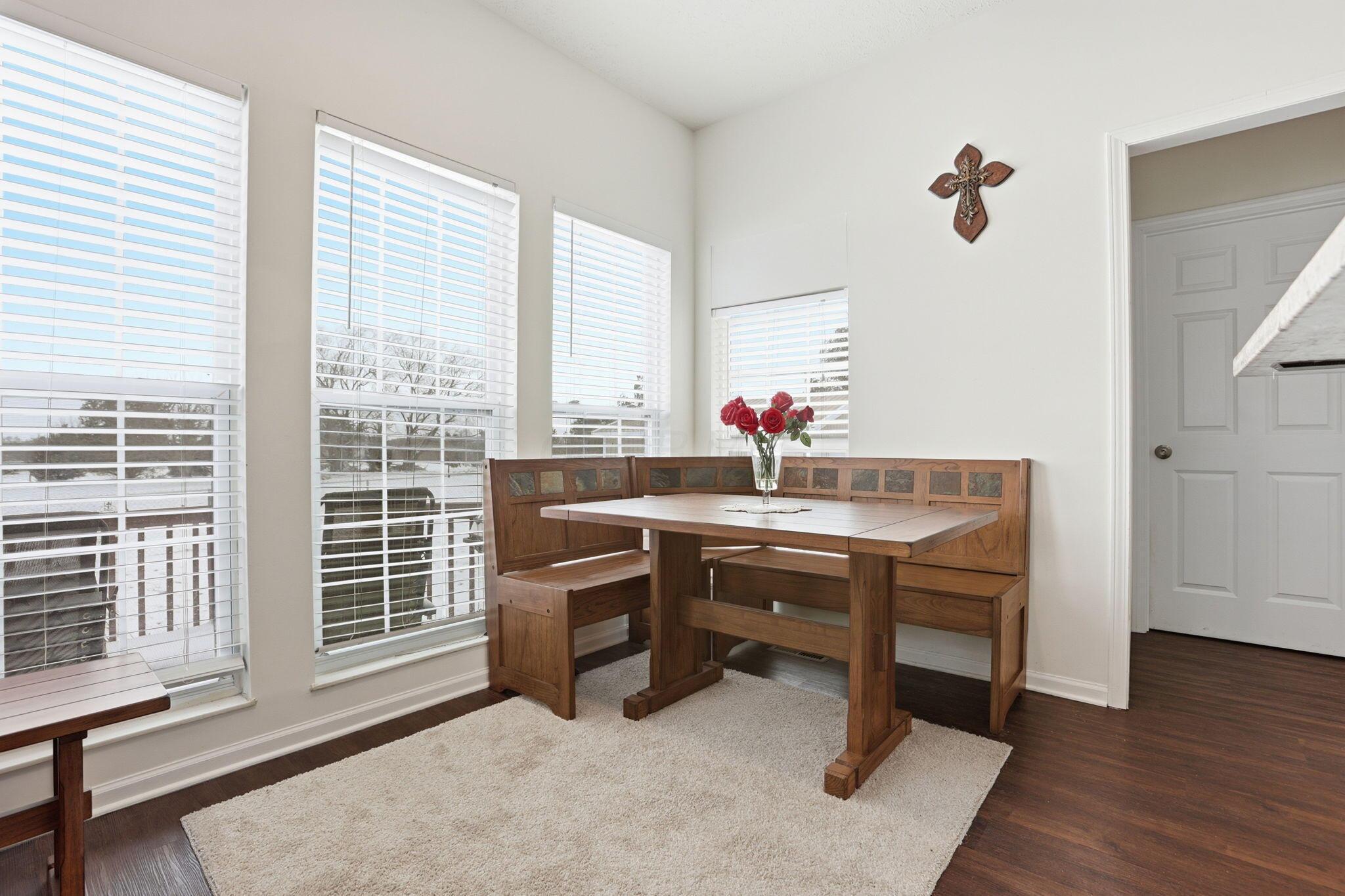 6904 Coonpath Road Northeast Lancaster, OH 43130 - Photo 34 of 68 Breakfast Area