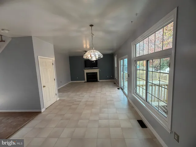 $530,000 | 33 Brookstone Drive, Fredericksburg, VA 22405