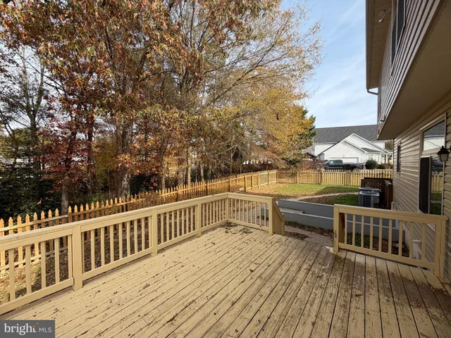 $530,000 | 33 Brookstone Drive, Fredericksburg, VA 22405