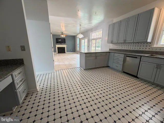 $530,000 | 33 Brookstone Drive, Fredericksburg, VA 22405