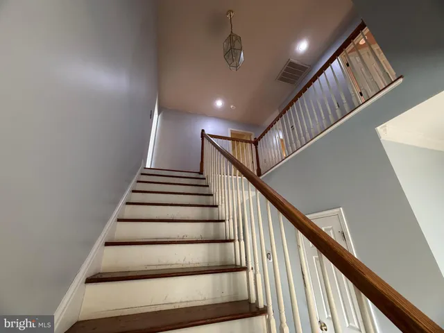 $530,000 | 33 Brookstone Drive, Fredericksburg, VA 22405