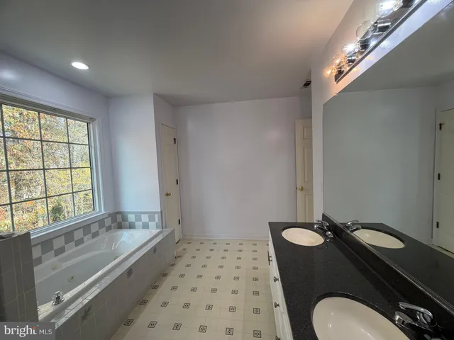 $530,000 | 33 Brookstone Drive, Fredericksburg, VA 22405