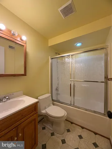 $530,000 | 33 Brookstone Drive, Fredericksburg, VA 22405