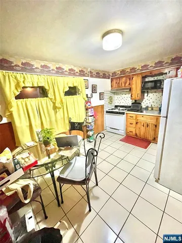 $819,000 | 2 Van Valkenburgh Avenue, Bergenfield, NJ 07621