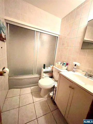 $819,000 | 2 Van Valkenburgh Avenue, Bergenfield, NJ 07621