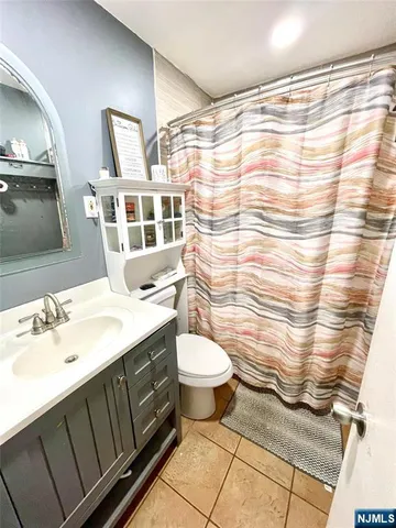 $819,000 | 2 Van Valkenburgh Avenue, Bergenfield, NJ 07621