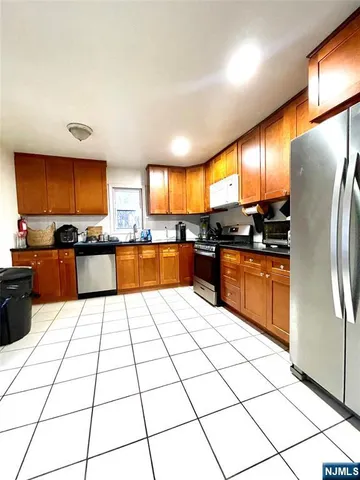 $819,000 | 2 Van Valkenburgh Avenue, Bergenfield, NJ 07621