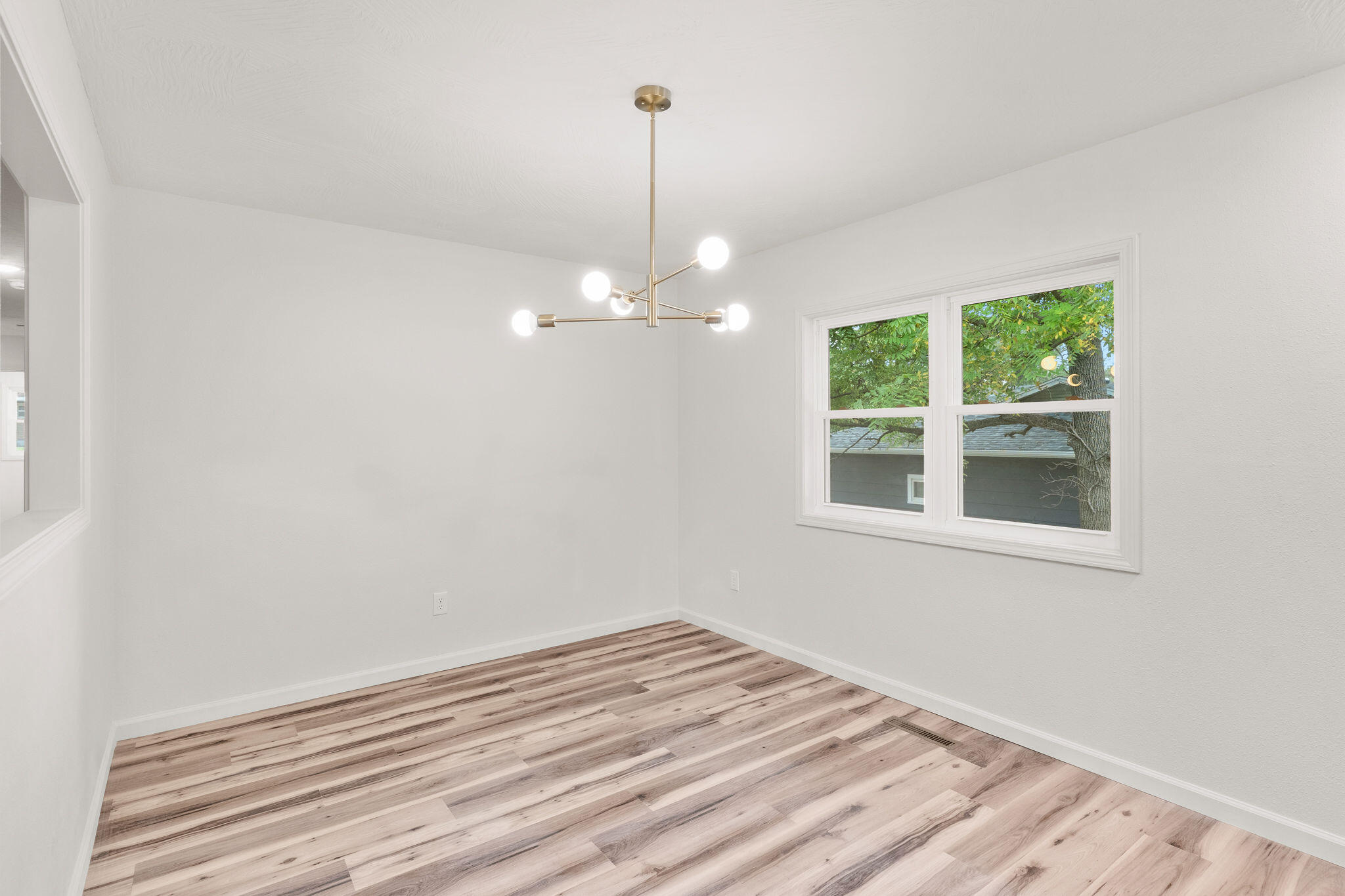 953 West Kerr Street Springfield, MO 65803 - Photo 17 of 32 FrameandFocus_WEBorMLS-17-3