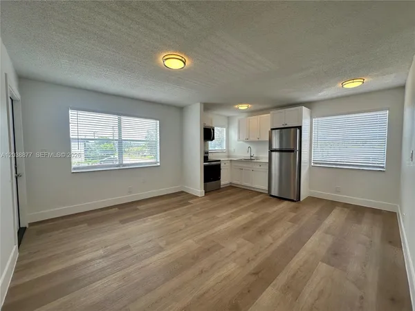 $1,895 | 5661 Southwest 36th Court, Unit 201, Davie, FL 33314